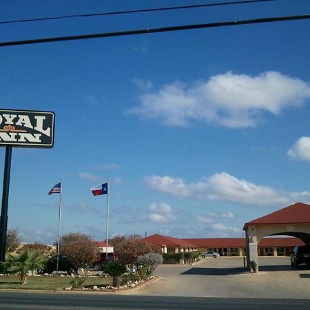 Royal Inn Pearsall ภายนอก รูปภาพ