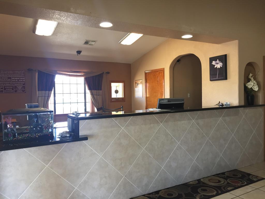 Royal Inn Pearsall ภายนอก รูปภาพ